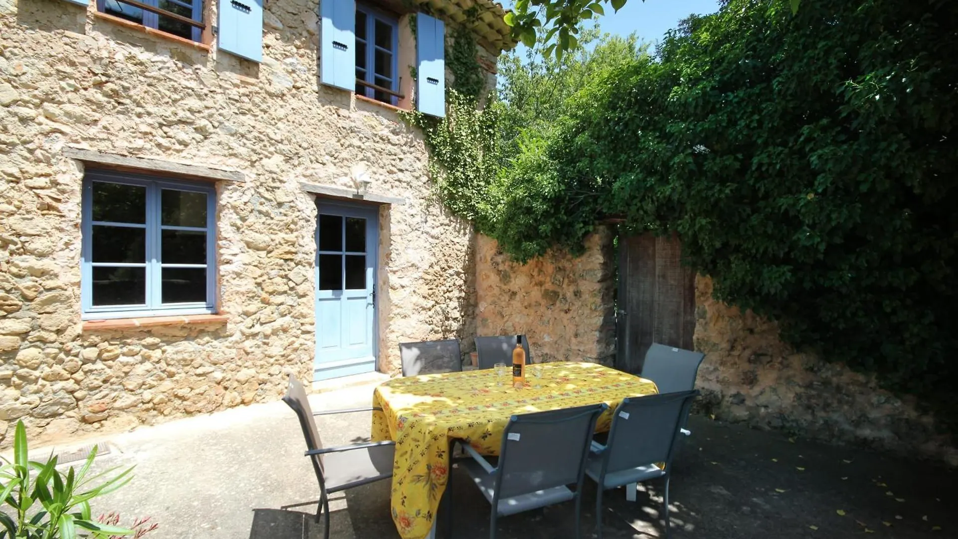 Lou Penequet A Charming Mas In Provence With Shared Pool Countryside Villa Flayosc 0*,  France